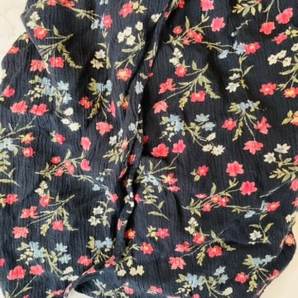 American Eagle Black Floral Butterfly Style Gauzy Cotton Flowy Drawstring Shorts - Picture 9 of 10